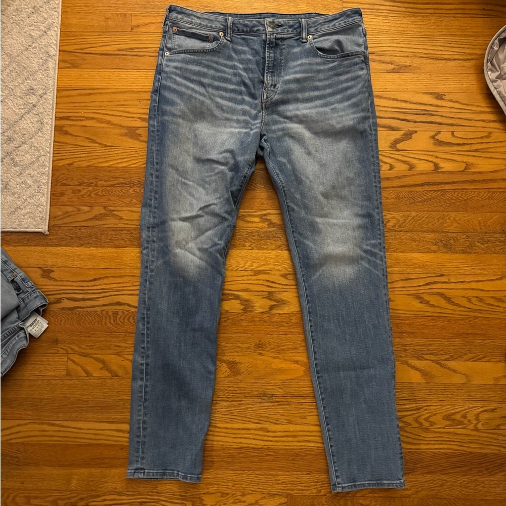 American Eagle Men's Stretch Blue Jeans